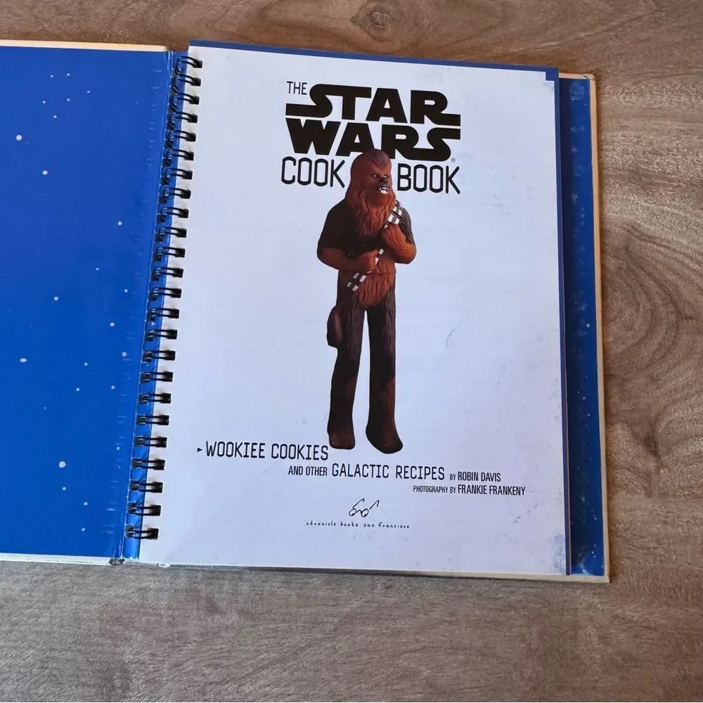 The Star Wars Cook Book: Wookiee Cookies and Other Galactic Recipes